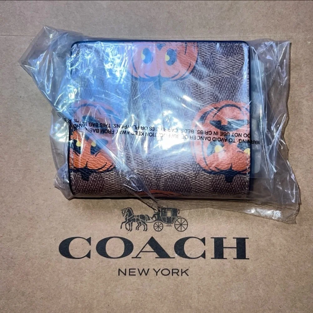 COACH Pumpkin Print Wallet CCR19 Signature Canvas Halloween 2025 NWT AUTHENTIC